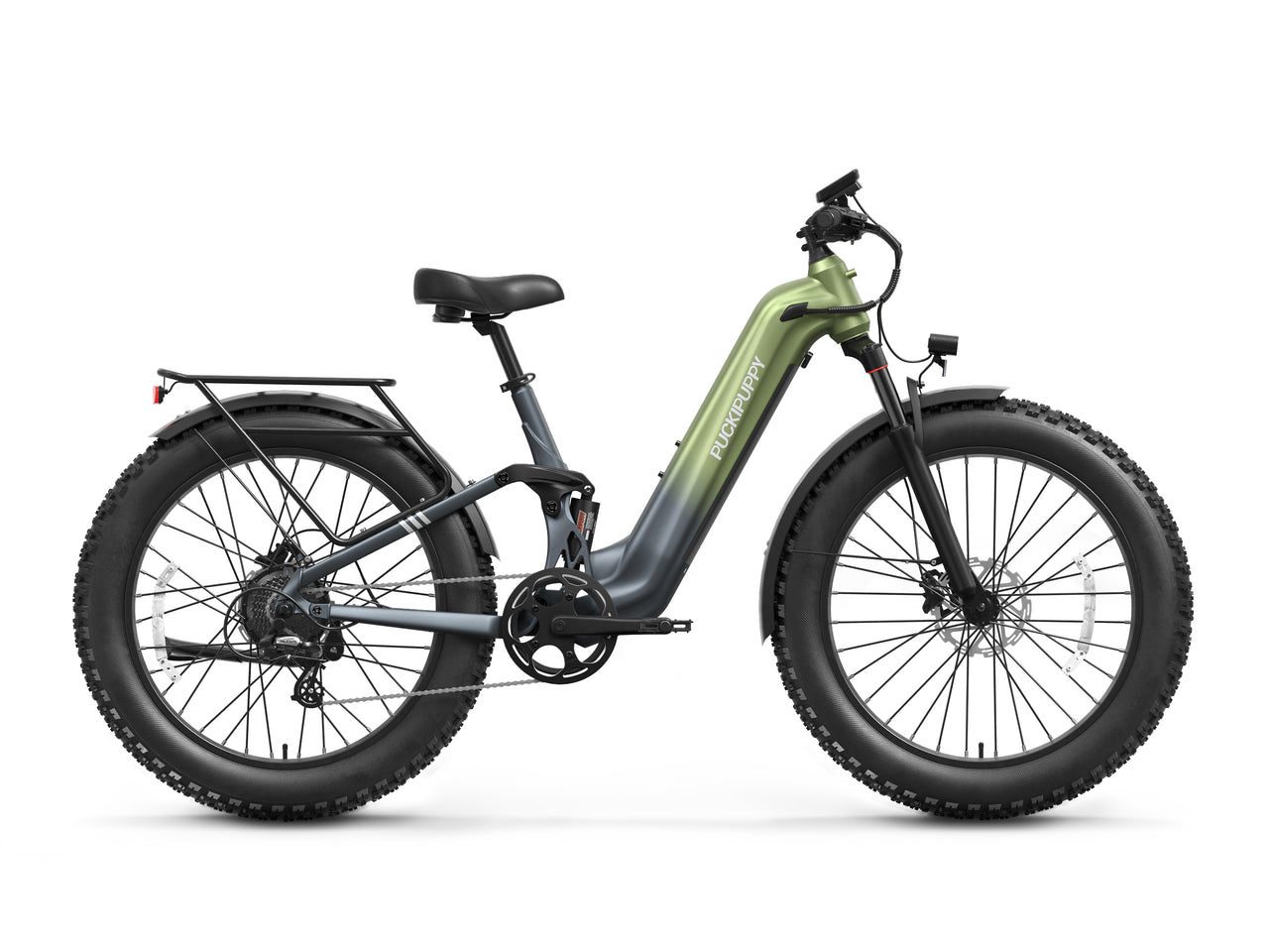 A panoramic view of the grey-green Labrador Pro ST.